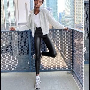 Aritzia Daria vegan leather leggings